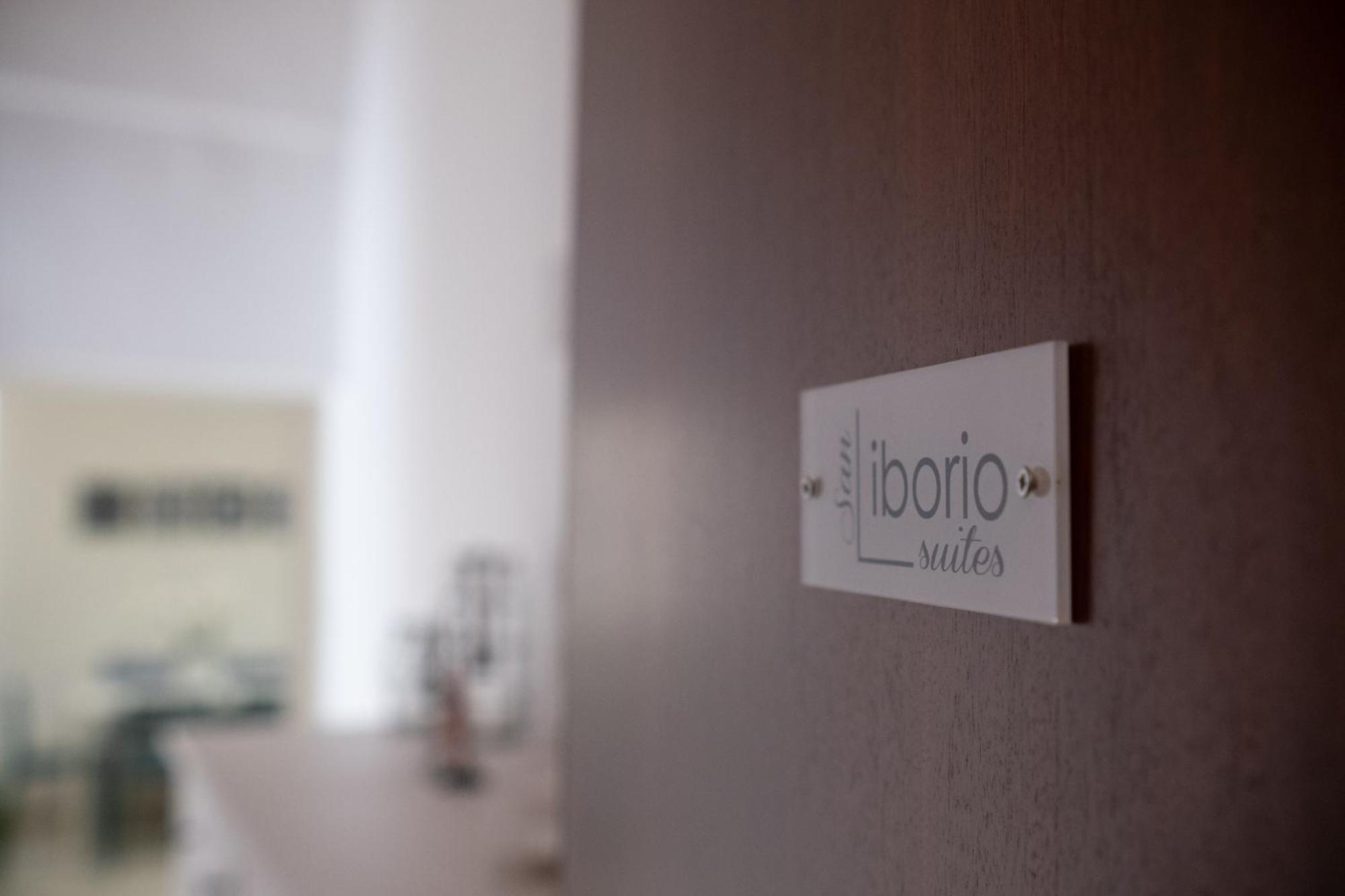 San Liborio Suites Napels Buitenkant foto