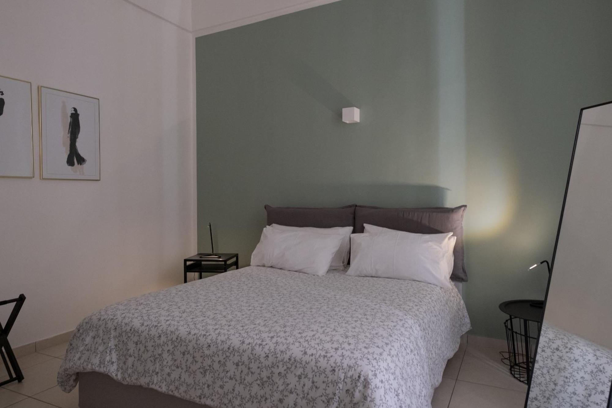 San Liborio Suites Napels Buitenkant foto